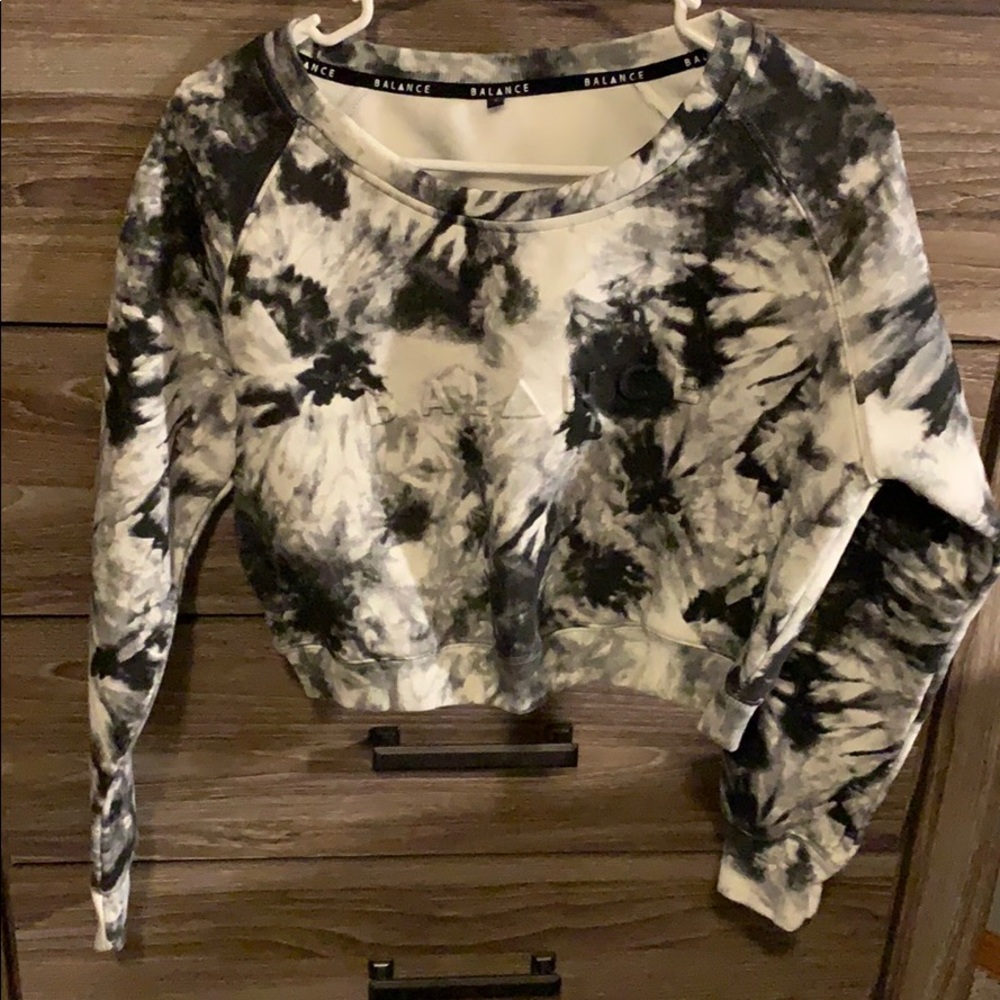 Balance Athletica Essence Crew